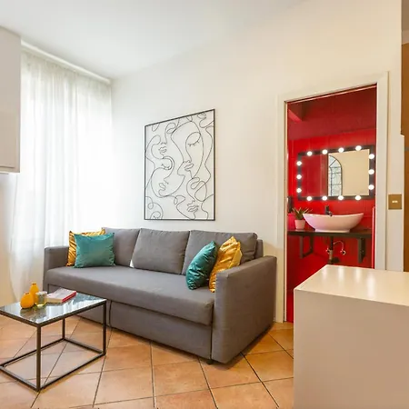 The Floral Haven - Near M3 Appartamento