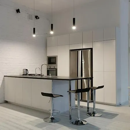 מלון Modern Hugo *