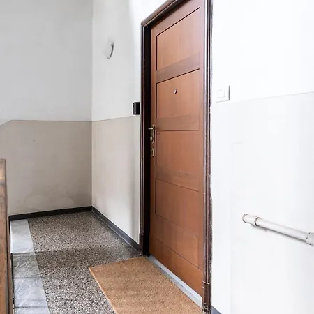 Apartment Certosa Enchanting With Balcony - Collection