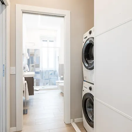 Certosa Enchanting With Balcony - Collection Apartmán