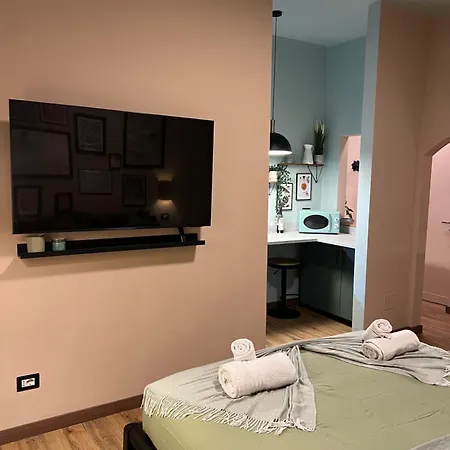 Charme And Cozy 3 Km Away From Duomo 公寓