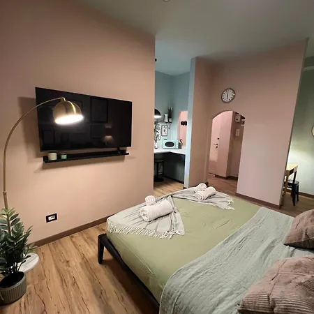 Charme And Cozy 3 Km Away From Duomo *