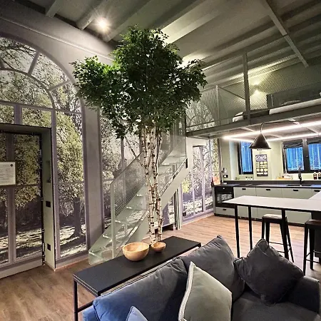 Apartment Tree House - Stylish Loft In The Heart Of *