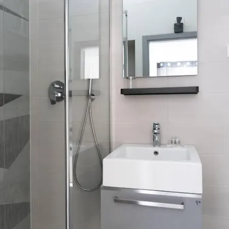 Youhosty - Savona108 * ミラノ