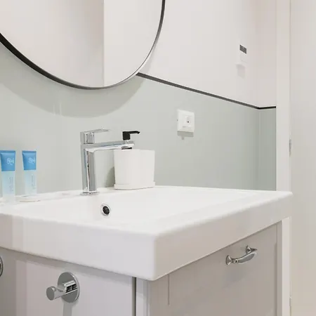 Easylife - - De Amicis 36 - Sant' Ambrogio Milaan