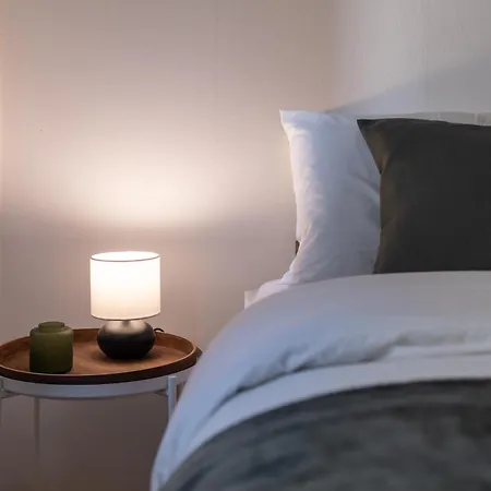 아파트 8 Min Dalla Metro Casa Elegante Con Netflix E Wifi *