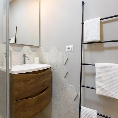 Apartamento Bricks & Beams In The Key Area Of *