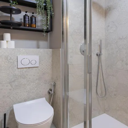 Bricks & Beams In The Key Area Of Milán