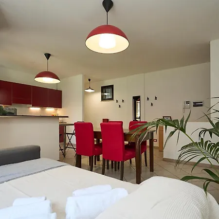 Humanitas House - 20 Minutes From Duomo - Navigli Apartment