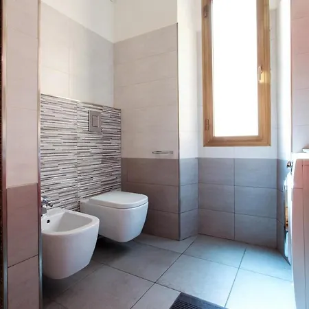 Elegante E Ampio In Zona Moscova