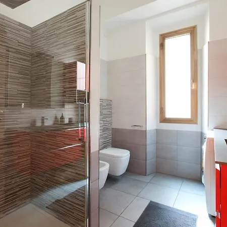 Elegante E Ampio In Zona Moscova アパート