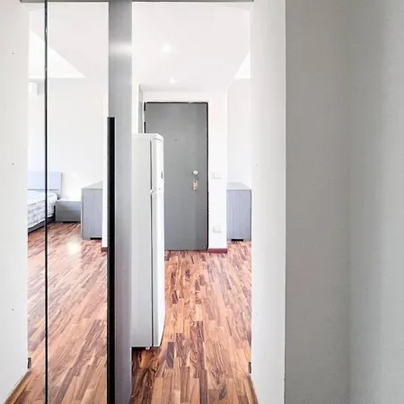 Apartament Certosa District 3