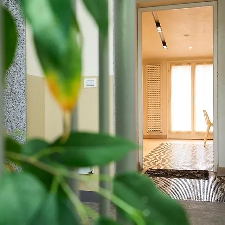 Luxury House - 2 Minutes Walk From Station Apartment