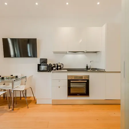 Easytopstay - Garibaldi Urban Nest *