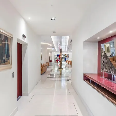 מלון Art Navigli 4*