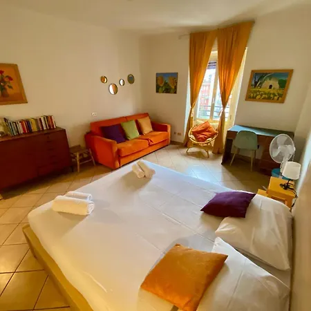 Guesthost - Porta Romana Luminoso Rifugio Appartement