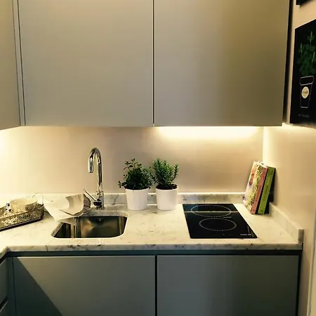 Zebra Rosso 밀라노