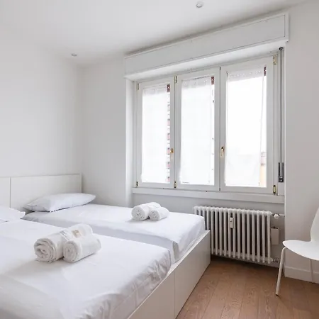 Youhosty - Gioia Large Apartment