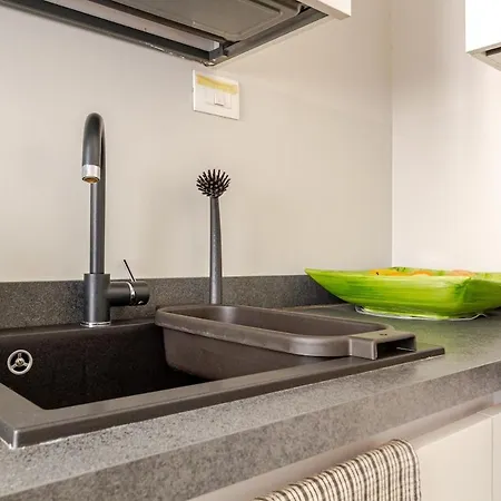 Montenero Apartment Apartamento Milán