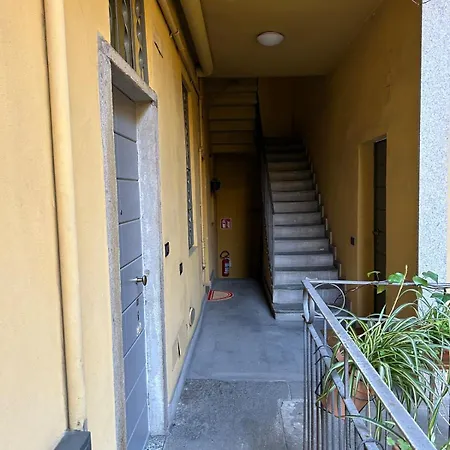 Apartment Bilocale Red House - Two Red House, Cosy Flat