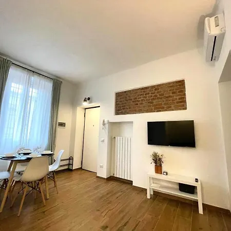 De Conti アパート *