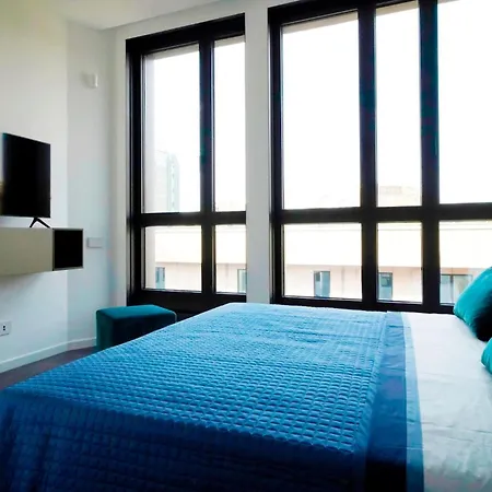 Apartment San Babila Tower With Panoramic Terrace Overlooking Duomo By Rentopolis *