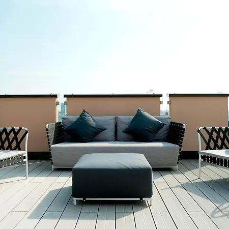 San Babila Tower With Panoramic Terrace Overlooking Duomo By Rentopolis