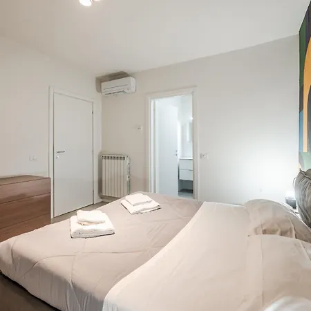 - Spazioso Vicino Metro Apartment