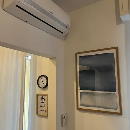 Loreto 15 Mins From Duomo - M1 Rovereto Apartment *