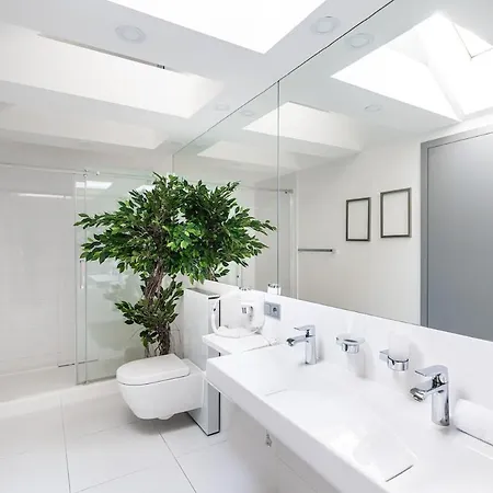 公寓 Near Duomo 4bedrooms 米兰