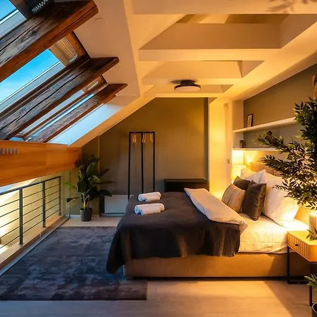 Near Duomo 4bedrooms 公寓