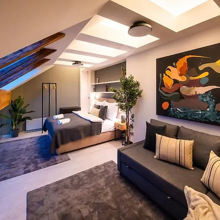 公寓 Near Duomo 4bedrooms 米兰