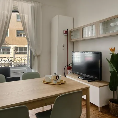 Joivy Classy Near Duomo Di Apartman *