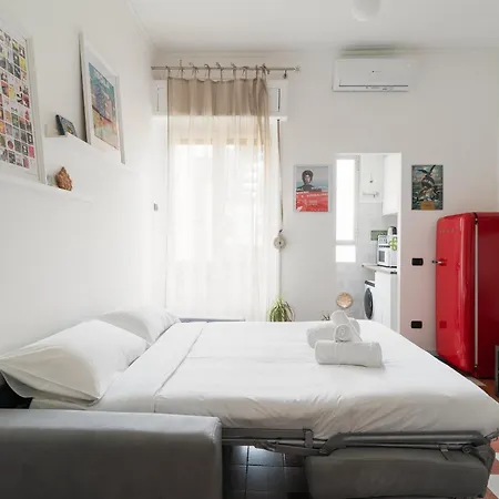 Garibaldi - Isola - Luminoso Bilocale Con Balcone