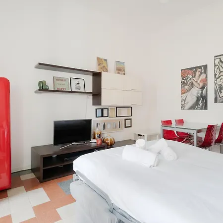 Garibaldi - Isola - Luminoso Bilocale Con Balcone