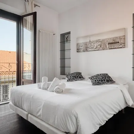 Stylish Top-floor Apt; Design Disctrict Milan