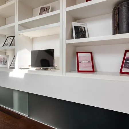 Stylish Top-floor Apt; Design Disctrict *