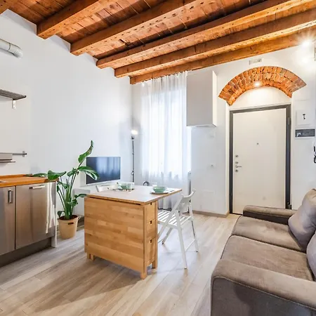 200mt Metro - Design For Creative Living Appartement *