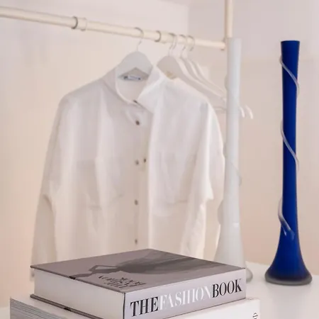 Casa In Palazzo Liberty - E Ben Collegato * Milánó