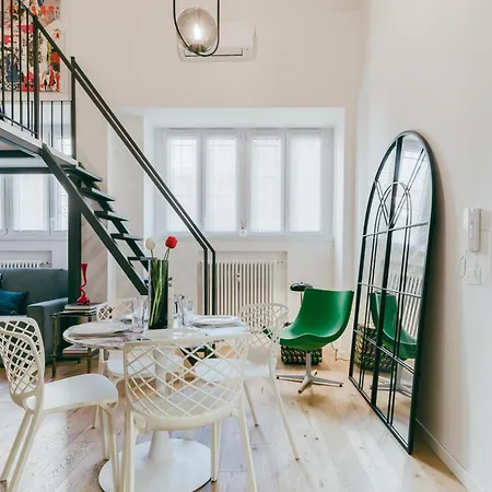 Casa In Palazzo Liberty - E Ben Collegato Milánó
