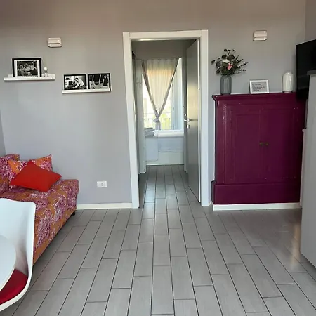 Grazioso Bilocale 밀라노