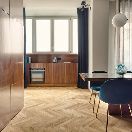 Joivy Elegant Zaffiro Near Porta Venezia Apartment