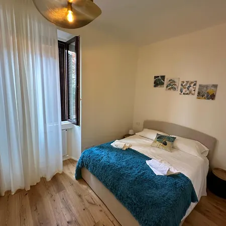 Duomo Private With Wi-fi Just Steps From The Duomo Demetra Апартаменты Милан