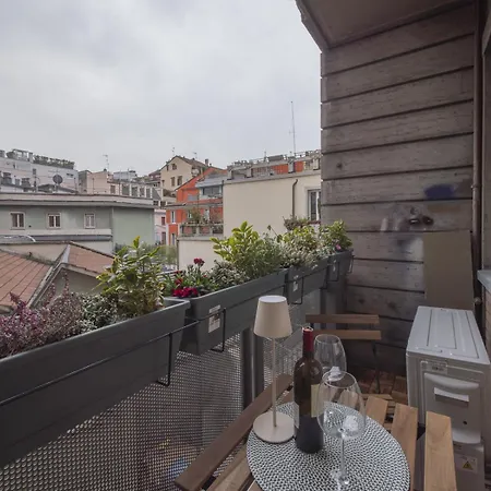 Spacious 2bdr With Balcony Arco-sempione Area, By Rentopolis Milan