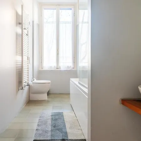 Trilocale Gorki Savona 公寓 *