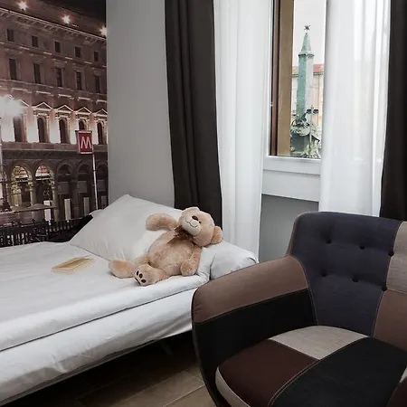 梅内基诺公寓式酒店 4* 米兰