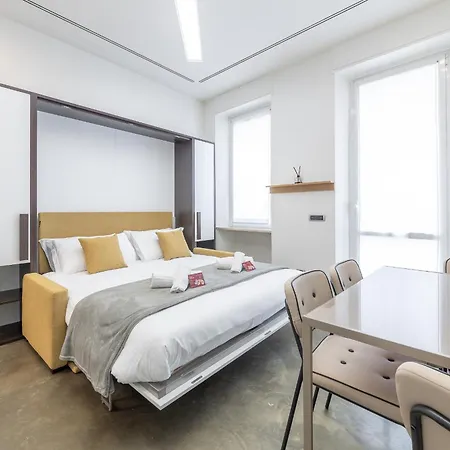 Via Cerva 7 * Mailand