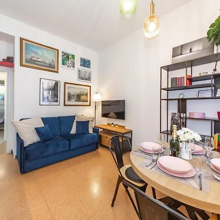Station 10 Minutes Mini Loft 4 Pax Check In H24 * ミラノ