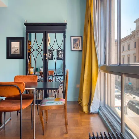 Domusmi Porta Nuova 52 *