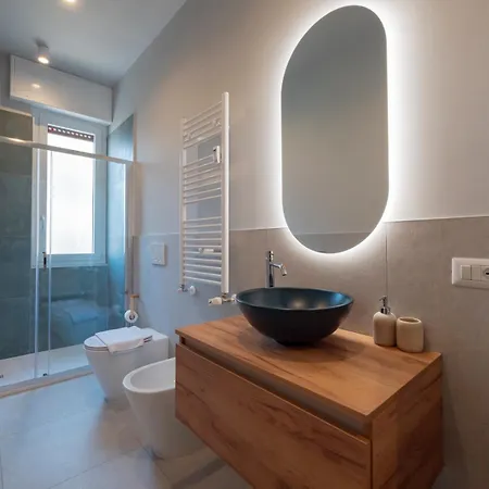 Close To The M3 Metro Apartament